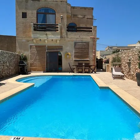 Villa With Large Private Pool Gozo